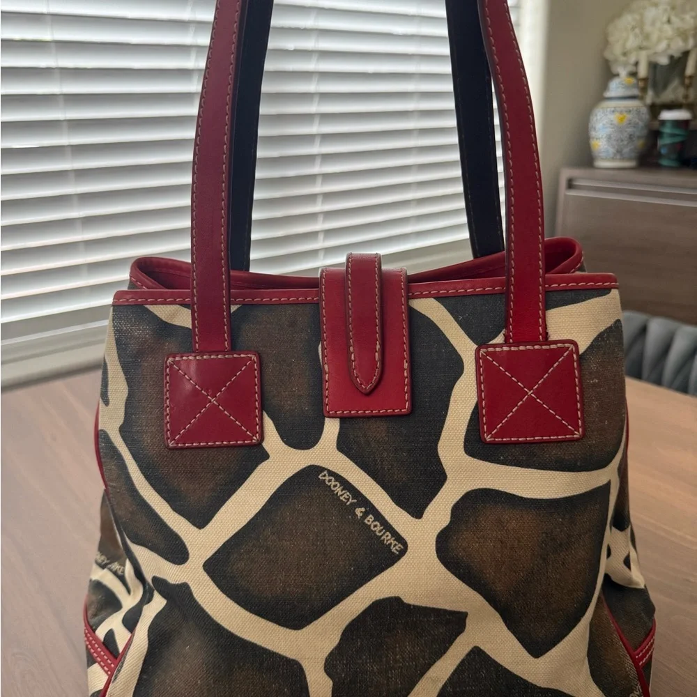 DOONEY & BOURKE Safari/Giraffe Tote - Picture 2 of 9